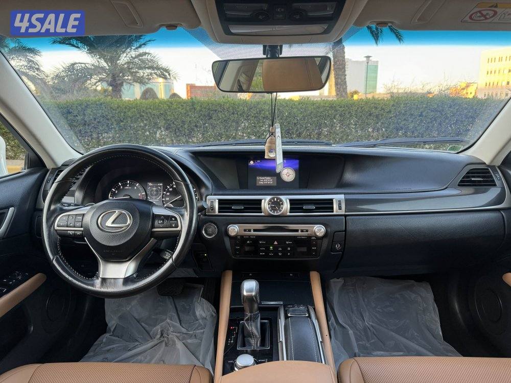 لكزس GS200t موديل 2016 بحاله الوكاله شرط الفحص9