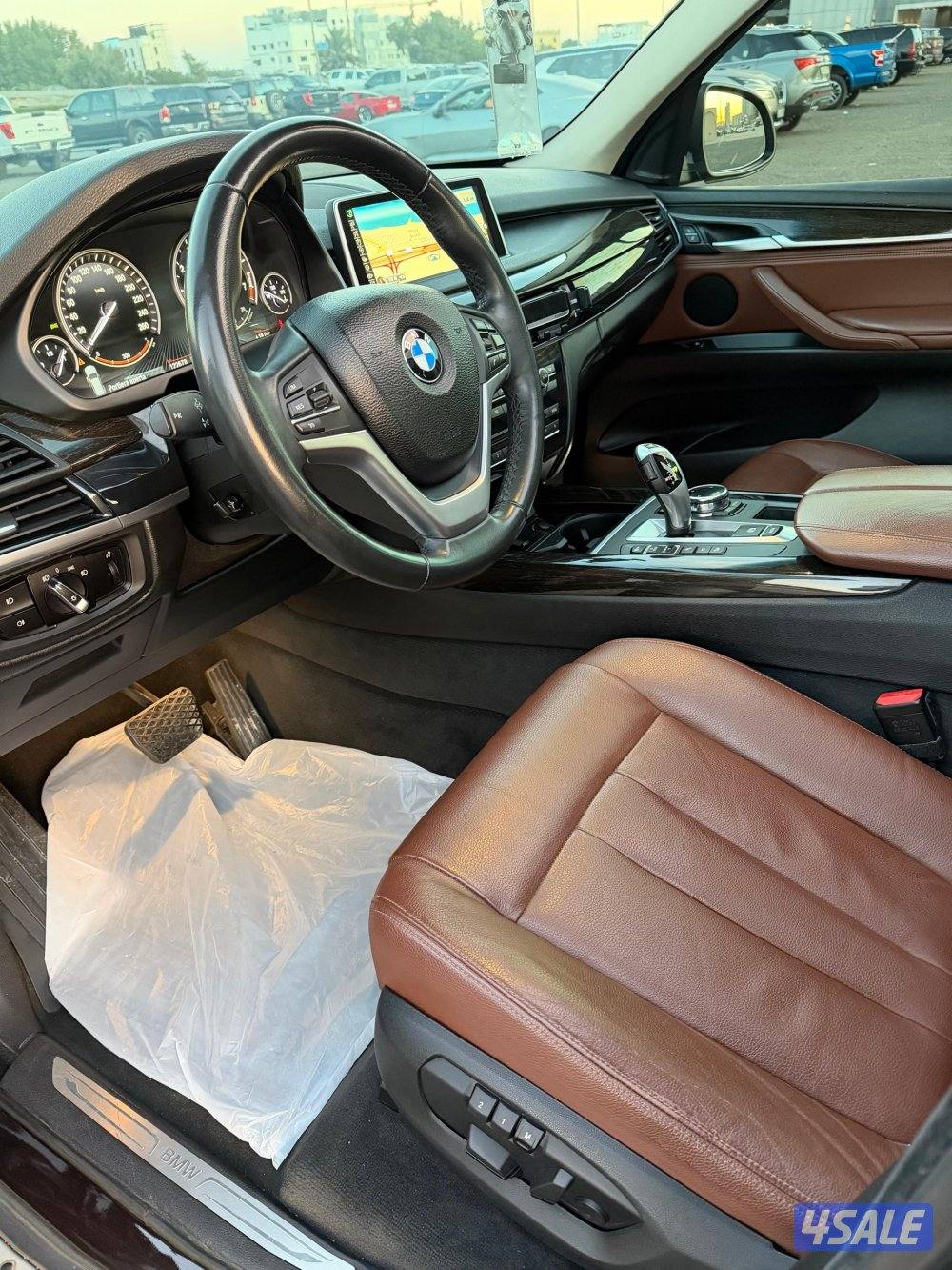 BMW X5 50i V8 twin turbo10