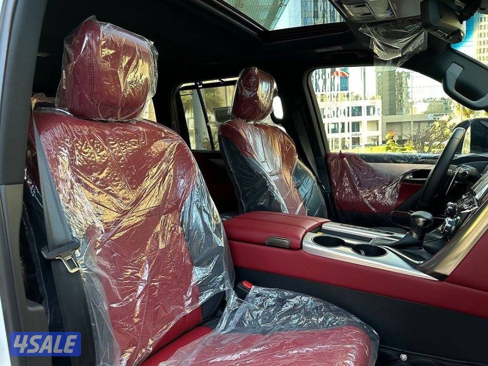 لكزسLX600 F SPORT موديل2024 عداد13الف تحت الكفاله+الصيانه7