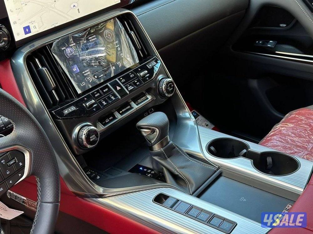 لكزسLX600 F SPORT موديل2024 عداد13الف تحت الكفاله+الصيانه9