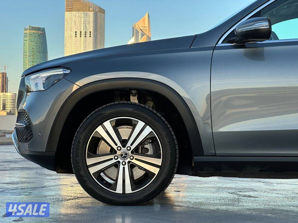 مرسيدسGLE450 موديل2019 عداد70الف وارد الملا سيرفس منتظم5