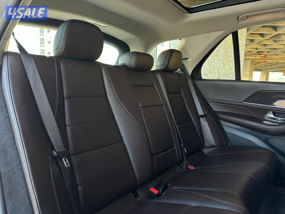 مرسيدسGLE450 موديل2019 عداد70الف وارد الملا سيرفس منتظم11