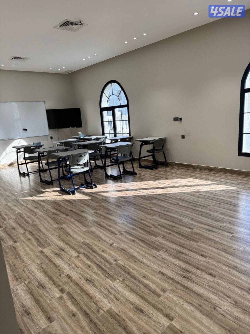 للإيجار قسيمة في المطلاع دورين وسرداب لحضانة2