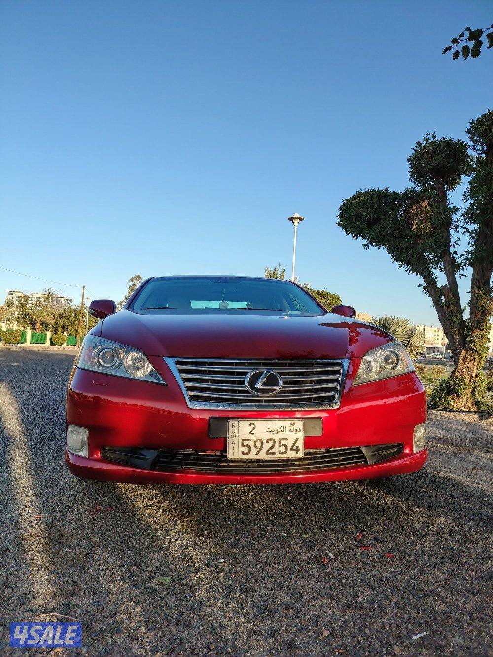 للبيع لكزس موديل 2011 حجم ES350 بحاله الوكاله شرط الفحص2