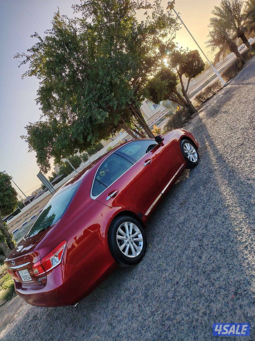 للبيع لكزس موديل 2011 حجم ES350 بحاله الوكاله شرط الفحص3