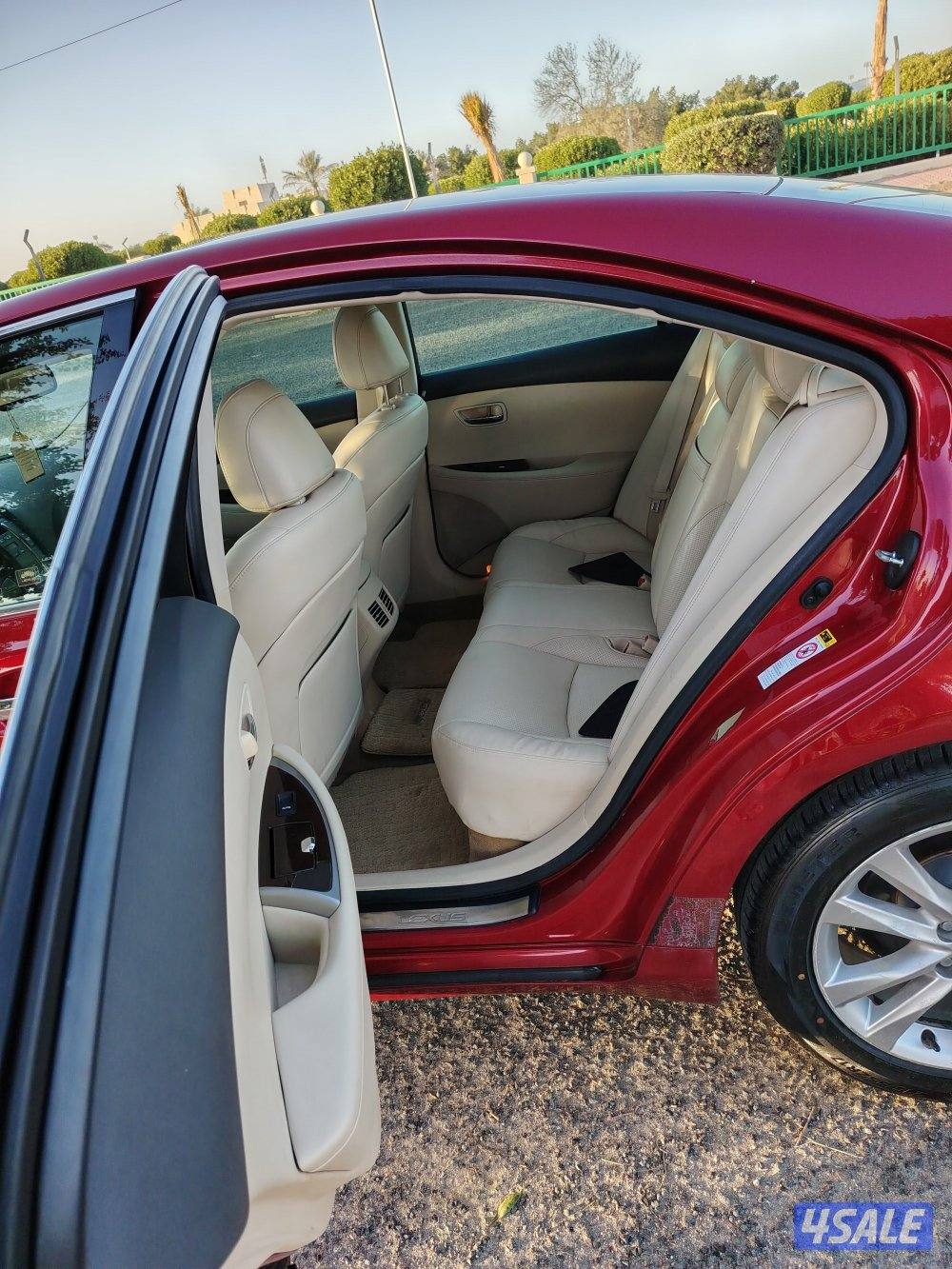 للبيع لكزس موديل 2011 حجم ES350 بحاله الوكاله شرط الفحص7