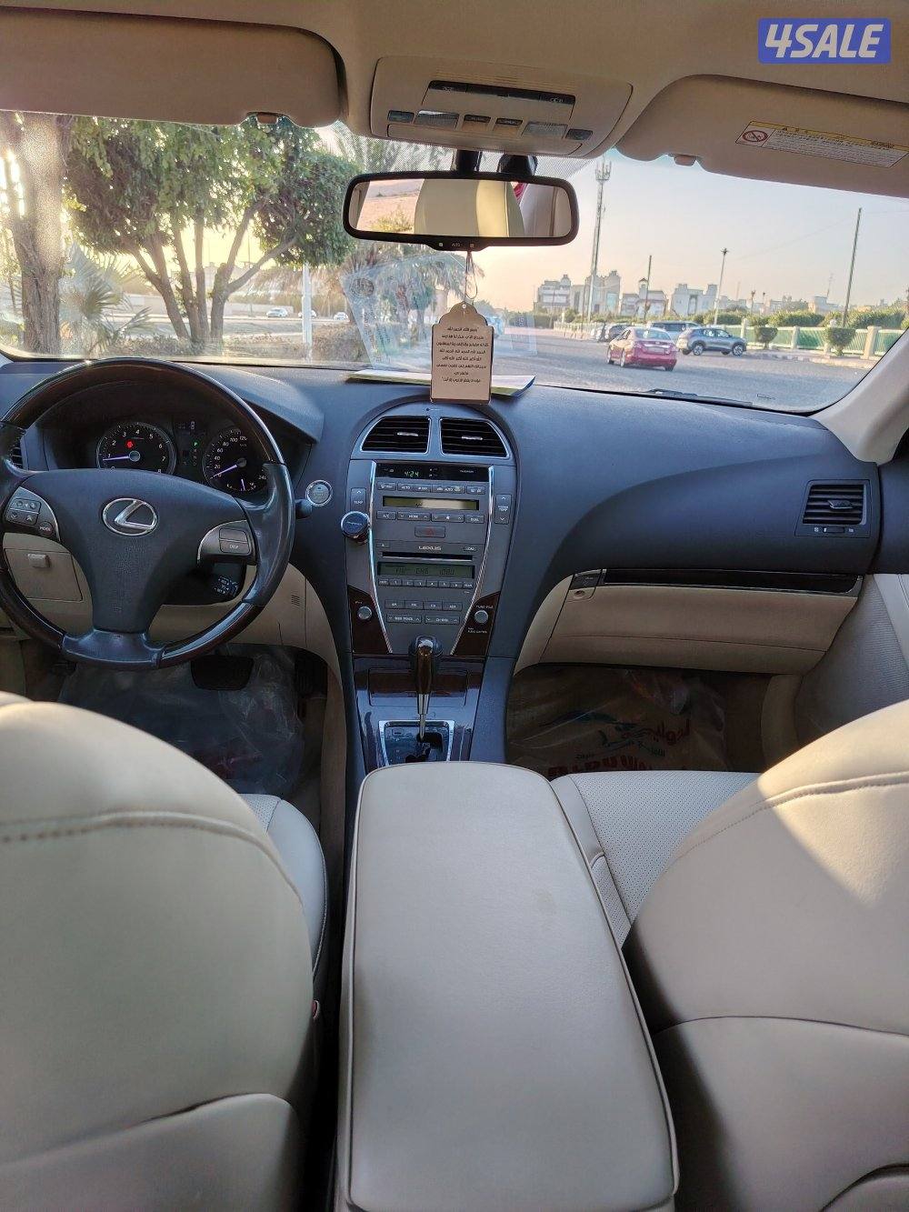 للبيع لكزس موديل 2011 حجم ES350 بحاله الوكاله شرط الفحص8