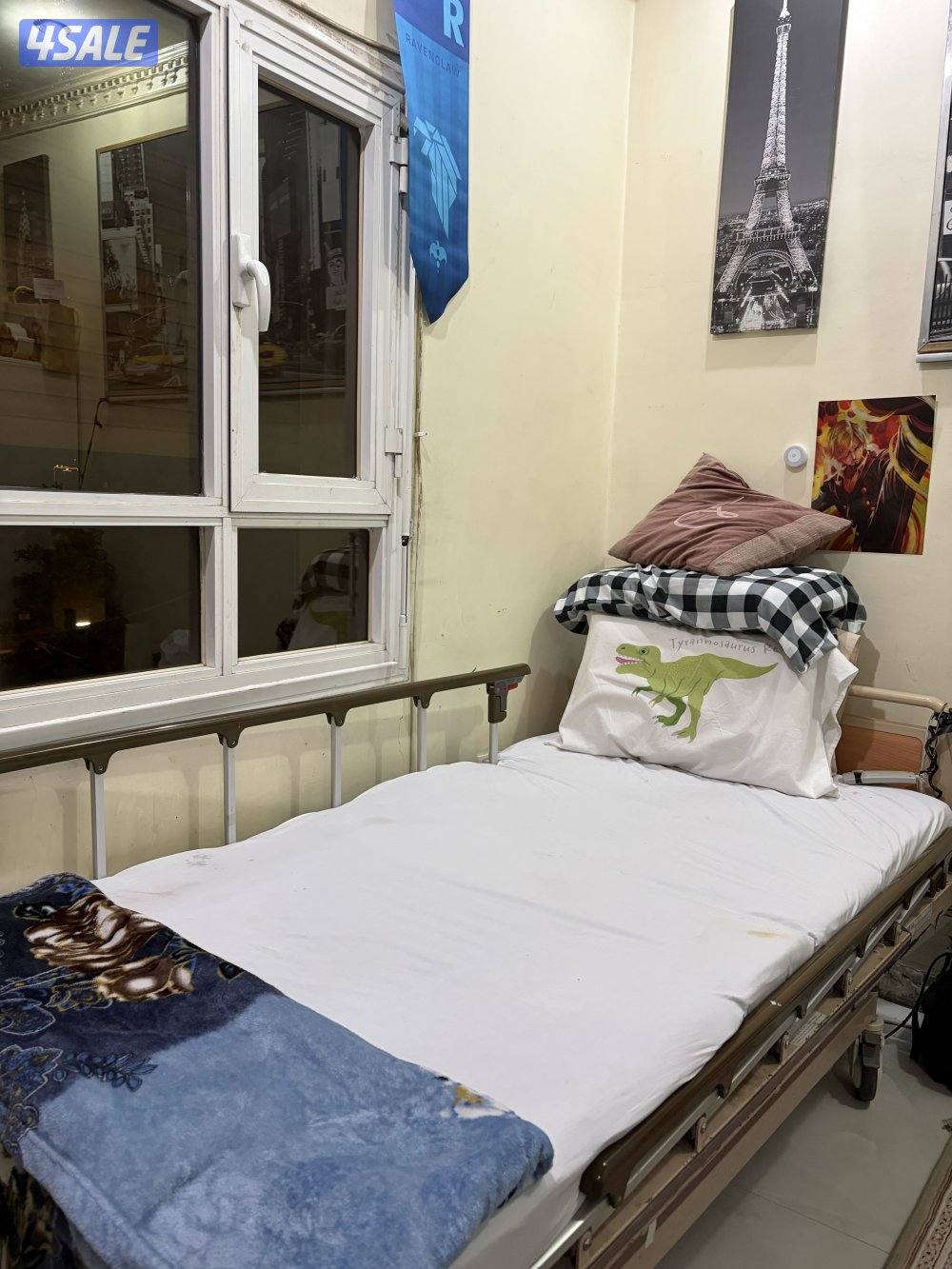 سرير كهربائي مستعمل لذوي الاحتياجات الخاصة وكبار السن0