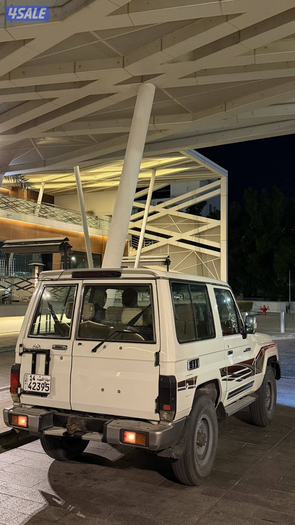 للبيع جيب ربع 2016 شرط الفحص قير مكينه شاصي ممشى٣٢٠1