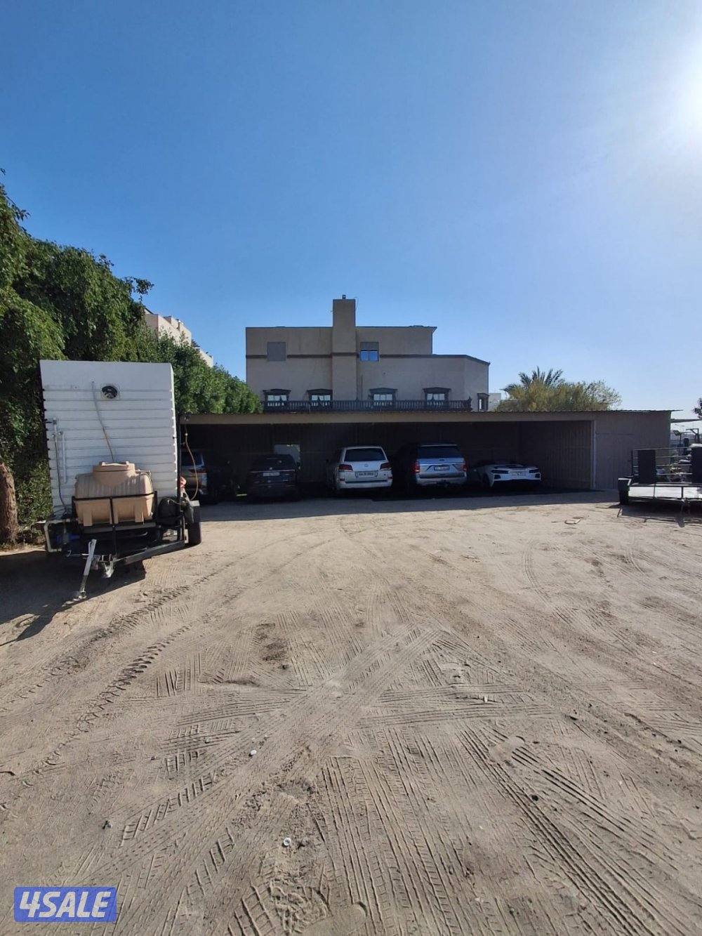 للبيع بيت موقع في مبارك الكبير0