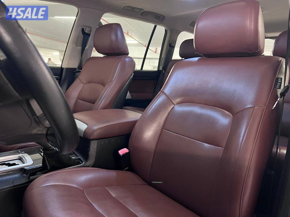 تويوتا لاندكروزر VXR 20116