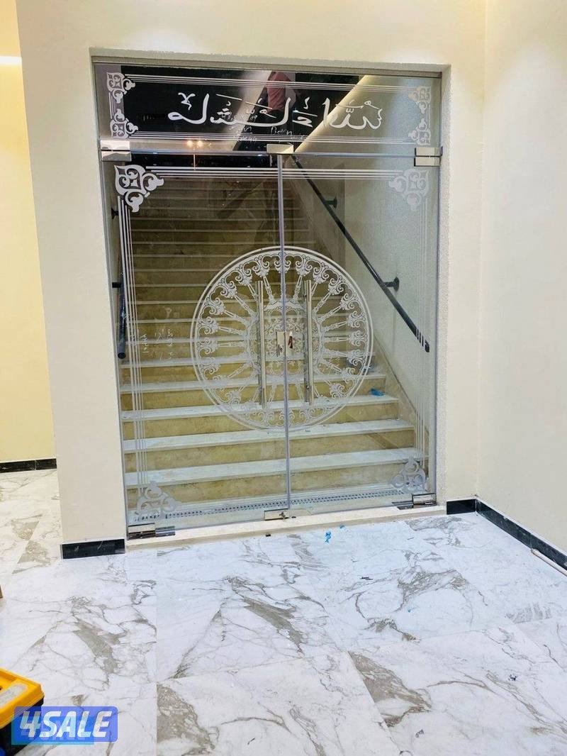 فني زجاج سكريت واجهات شاور بكس مرايات كافة اعمال الزجاج السكريت1