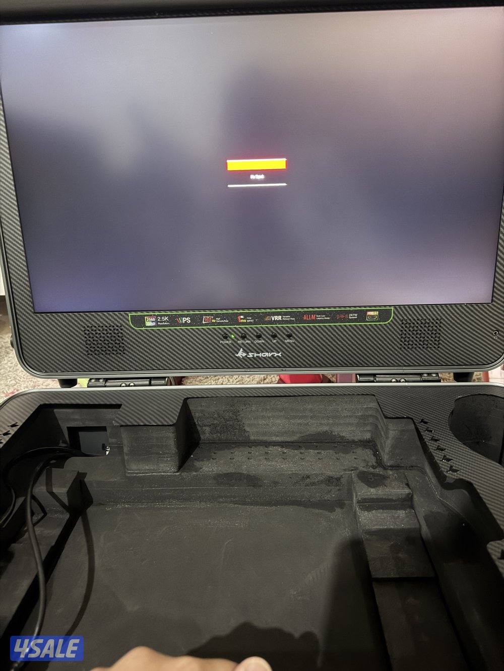 شاشة بلايتيشن ٥ و سماعة بلايستيشن ٥2