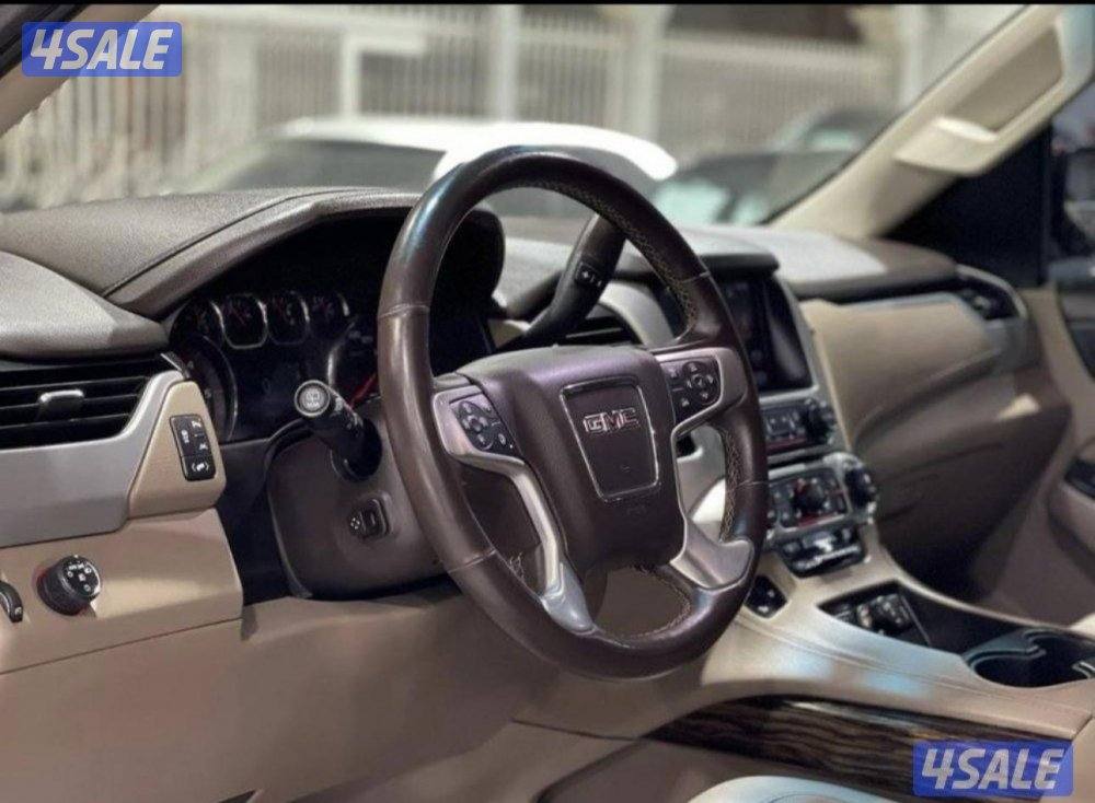 للبيع يوكن 2017 SLT2