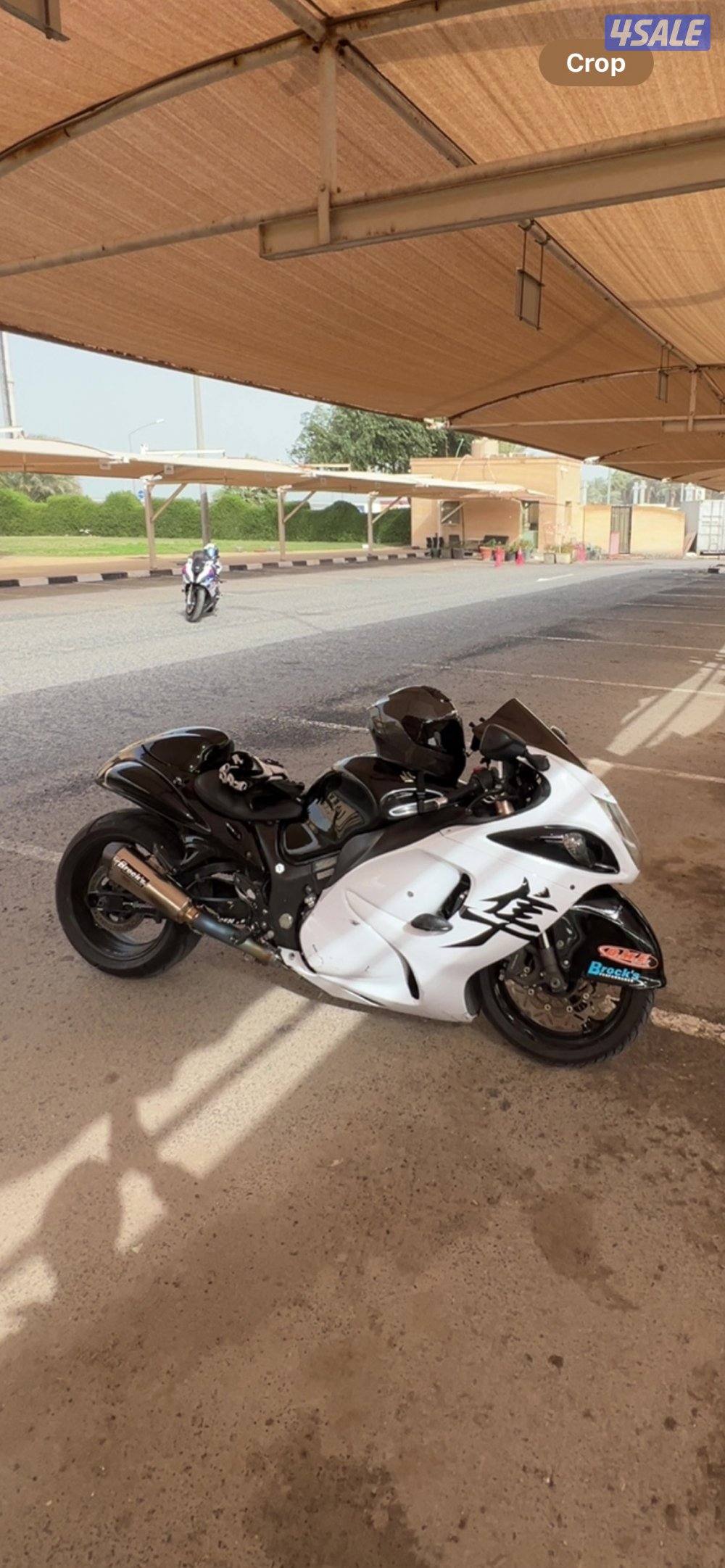 للبيع سيكل هايبوسا مديل ٢٠١١ عليه هدرز كامل مع القزوز تيتانيم وماشه0