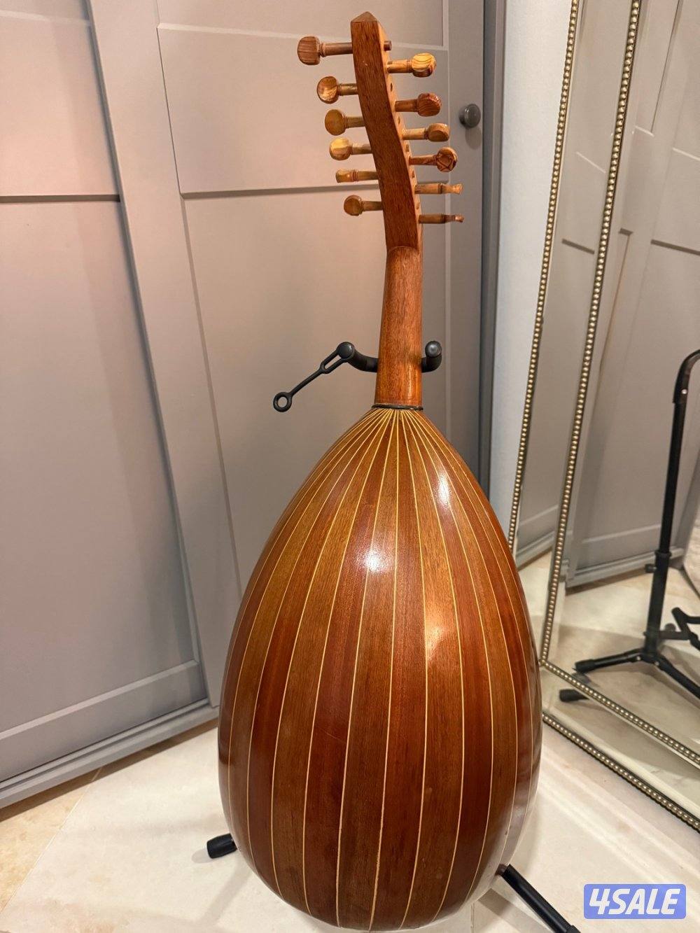 للبيع عود قديم1