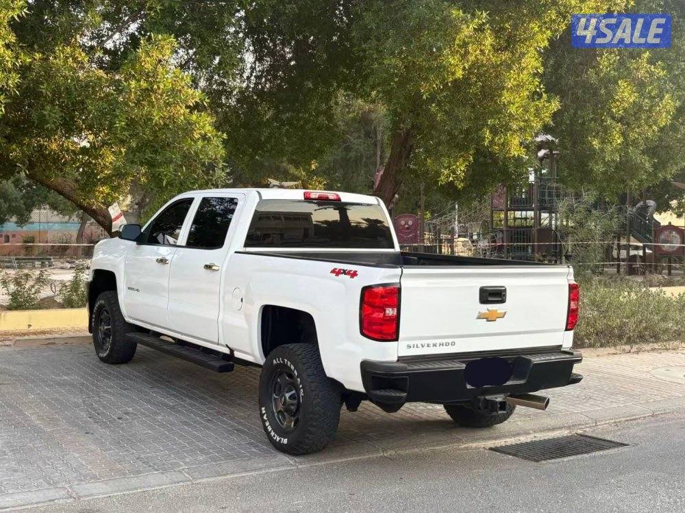 وانيت سلفرادو HD 20163