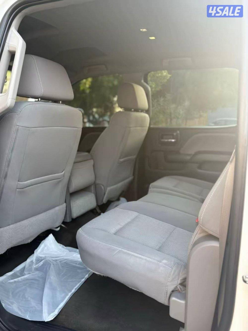 وانيت سلفرادو HD 20166