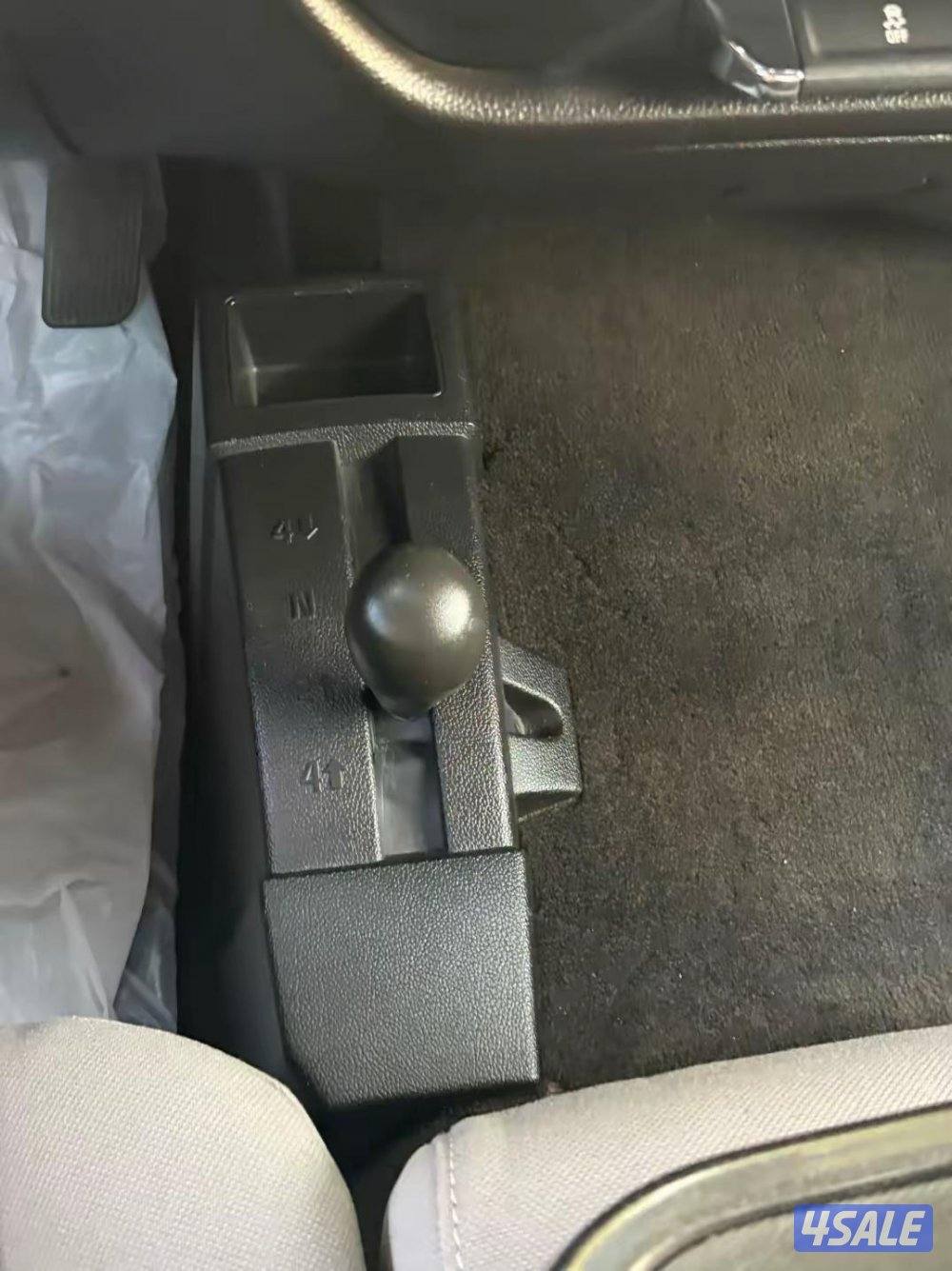 وانيت سلفرادو HD 20167