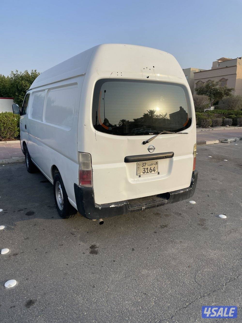 باص سقف عالي 2004 م2