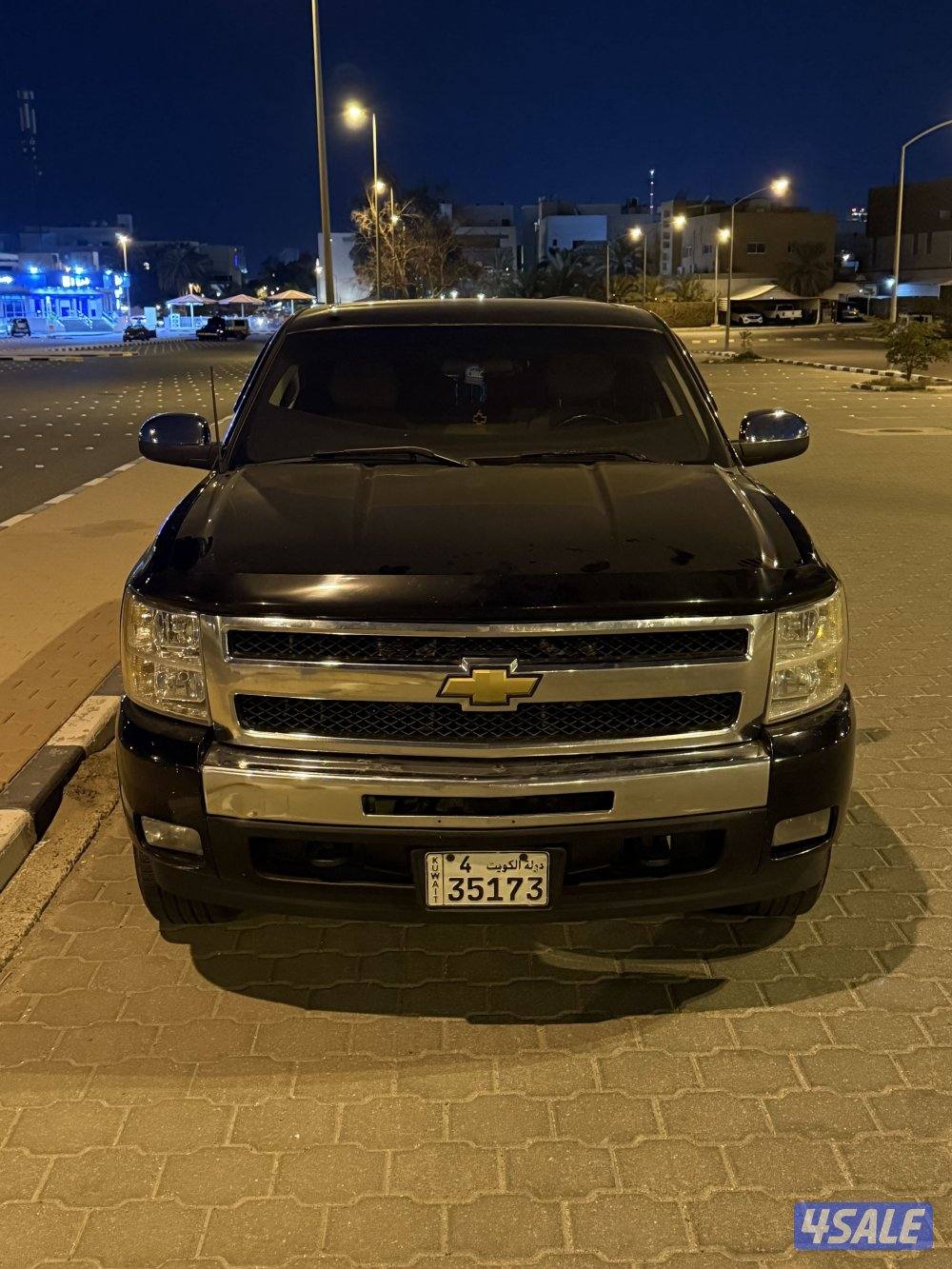 للبيع وانيت سلفرادو موديل ٢٠١١ ماشي ٣٣٤ الف شرط الفحص3