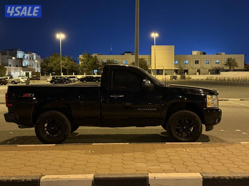 للبيع وانيت سلفرادو موديل ٢٠١١ ماشي ٣٣٤ الف شرط الفحص4