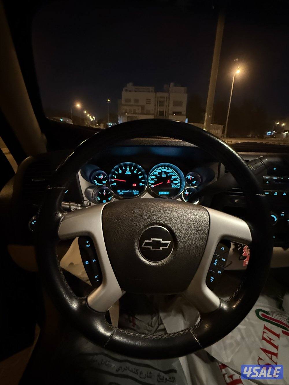 للبيع وانيت سلفرادو موديل ٢٠١١ ماشي ٣٣٤ الف شرط الفحص5