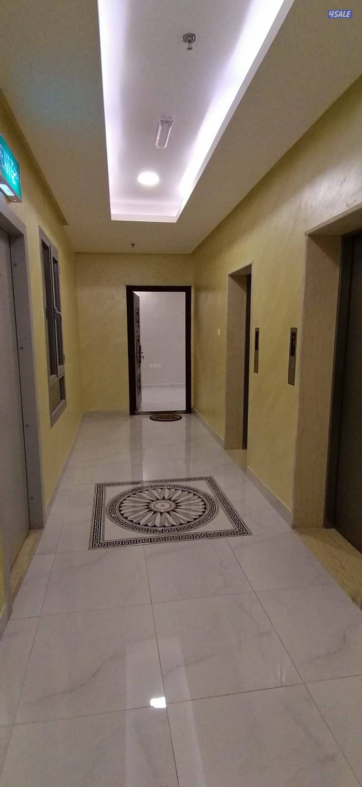 صباح السالم قطعة 3  شارع 306 عمارة 260