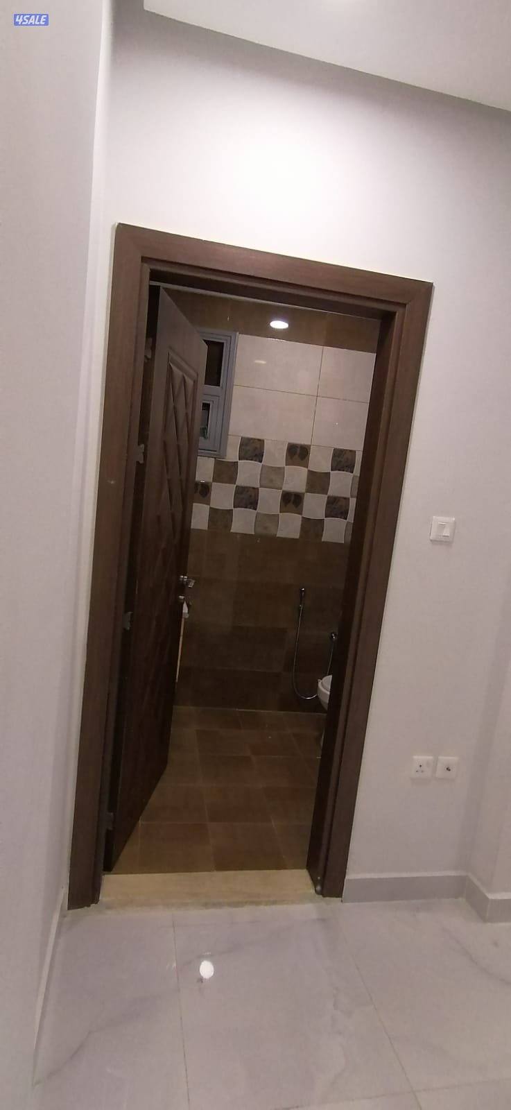 صباح السالم قطعة 3  شارع 306 عمارة 268