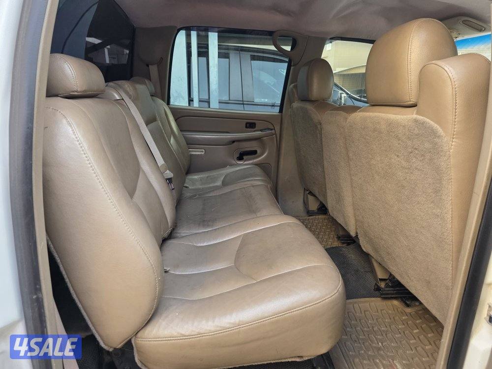 للبيع وانيت سيرا 2500hd4