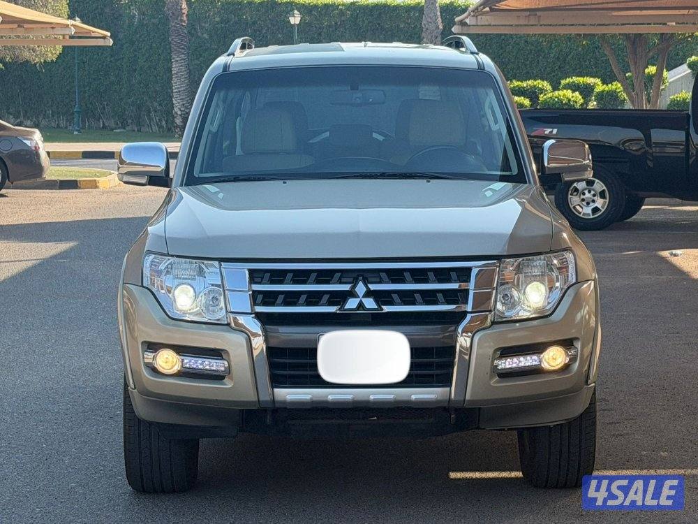 للبيع باجيرو2020 بحالة ممتازة1