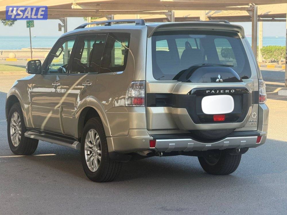 للبيع باجيرو2020 بحالة ممتازة0