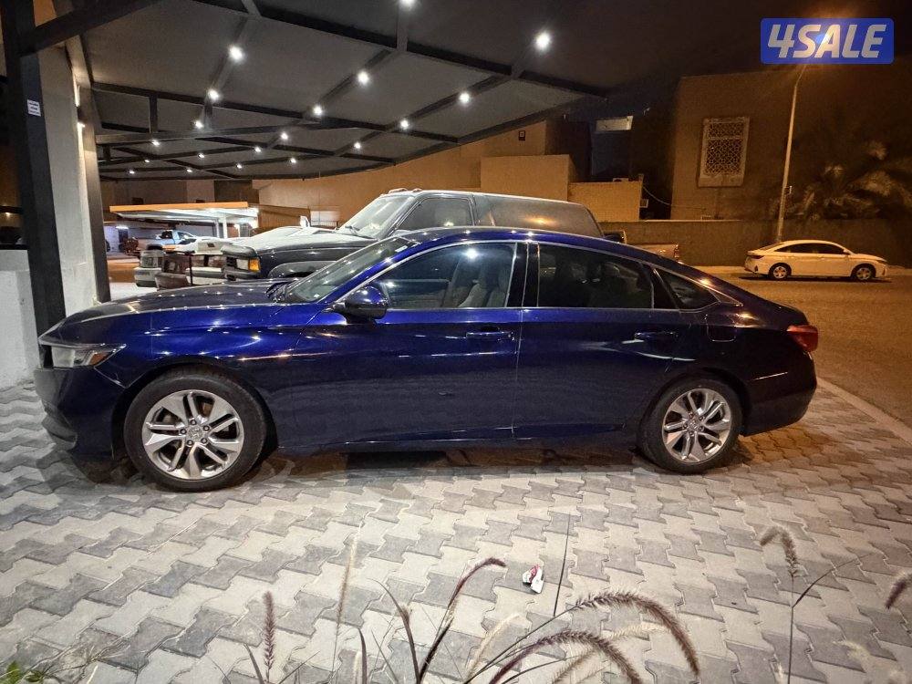 للبيع هوندا اكورد 20183