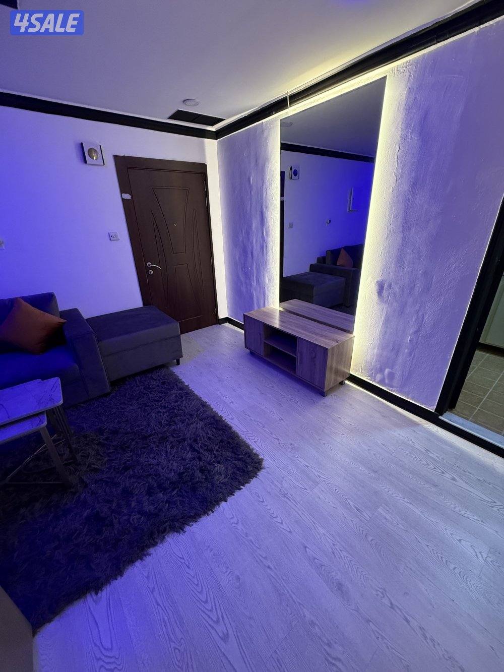 يوجد لدينا شقق الايجار غرفة وصالة ومطبخ وحمام خلو وفاضي الاستلام فواري0