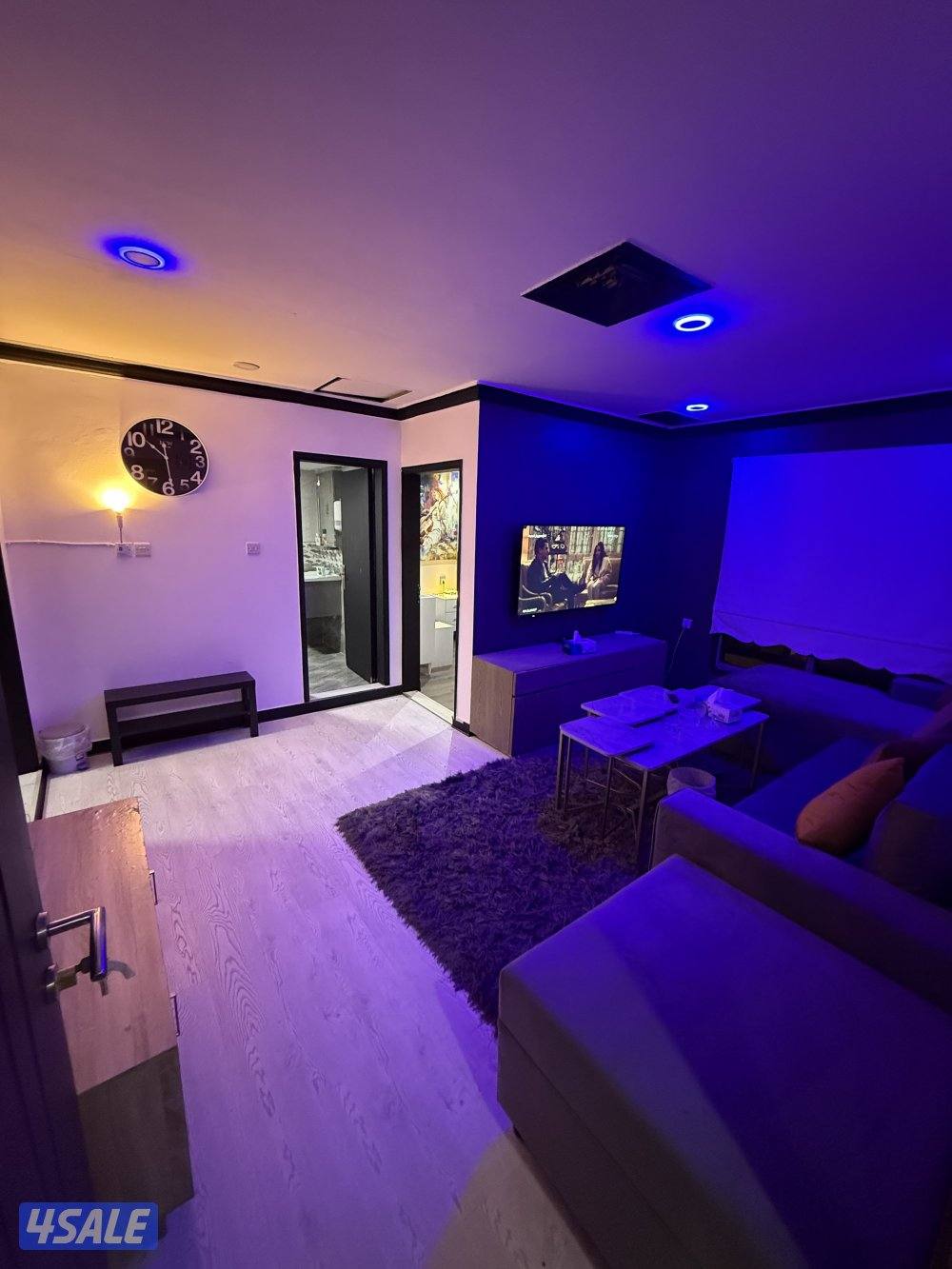 يوجد لدينا شقق الايجار غرفة وصالة ومطبخ وحمام خلو وفاضي الاستلام فواري3