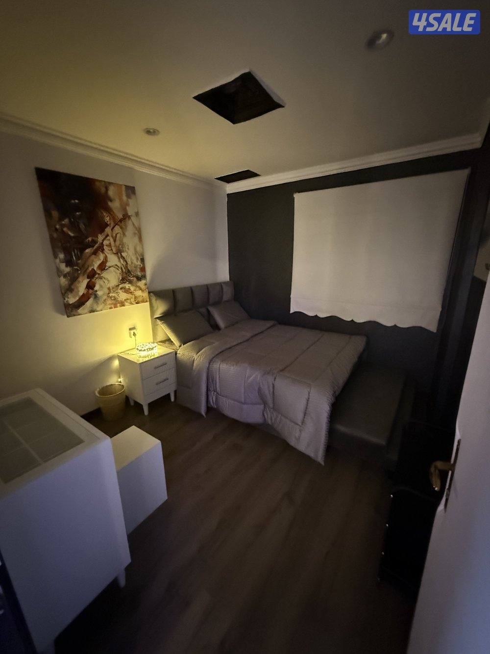 يوجد لدينا شقق الايجار غرفة وصالة ومطبخ وحمام خلو وفاضي الاستلام فواري5