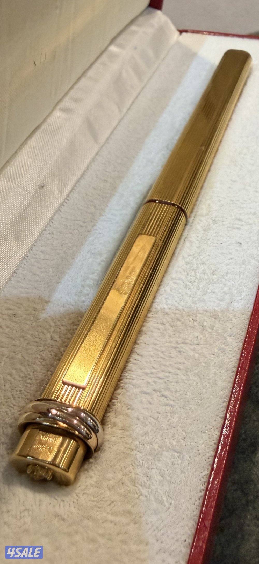 قلم كارتير فاندوم لون ذهبي حالته ممتازه ريشه1