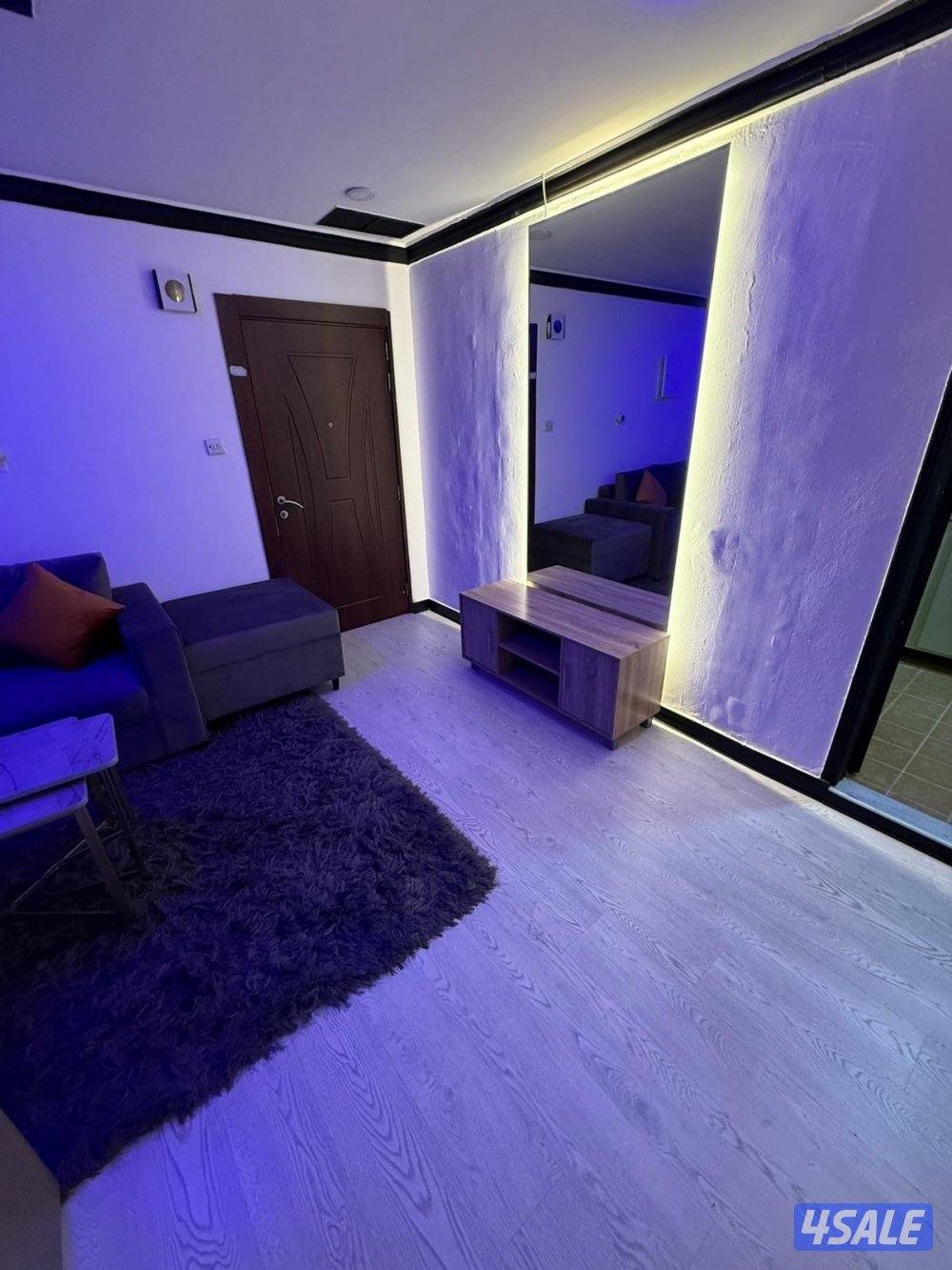 يوجد لدينا شقق الايجار غرفه وصاله ومطبخ وحمام تشطيب سوبر لوكس يوجد4