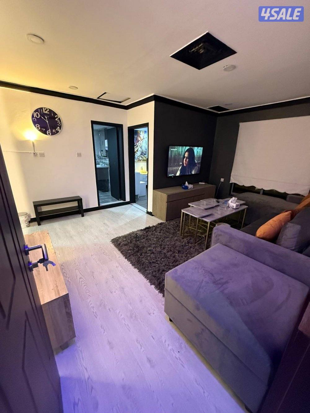 يوجد لدينا شقق الايجار غرفه وصاله ومطبخ وحمام تشطيب سوبر لوكس يوجد7