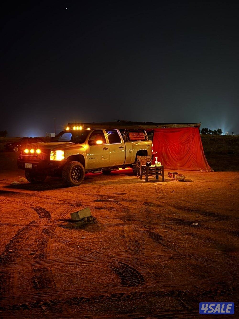 وانيت سلفرادو HD 20118