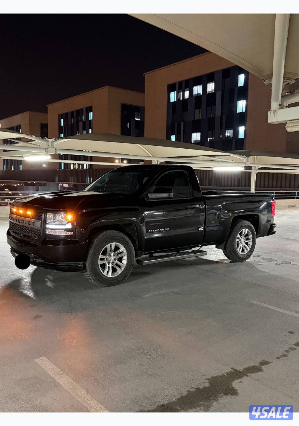 للبيع وانيت سلفرادو موديل20173