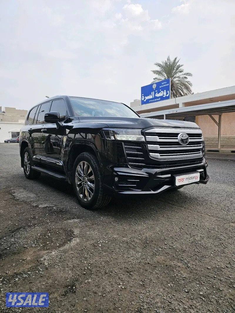 Land Cruiser GXR Aero S 20232