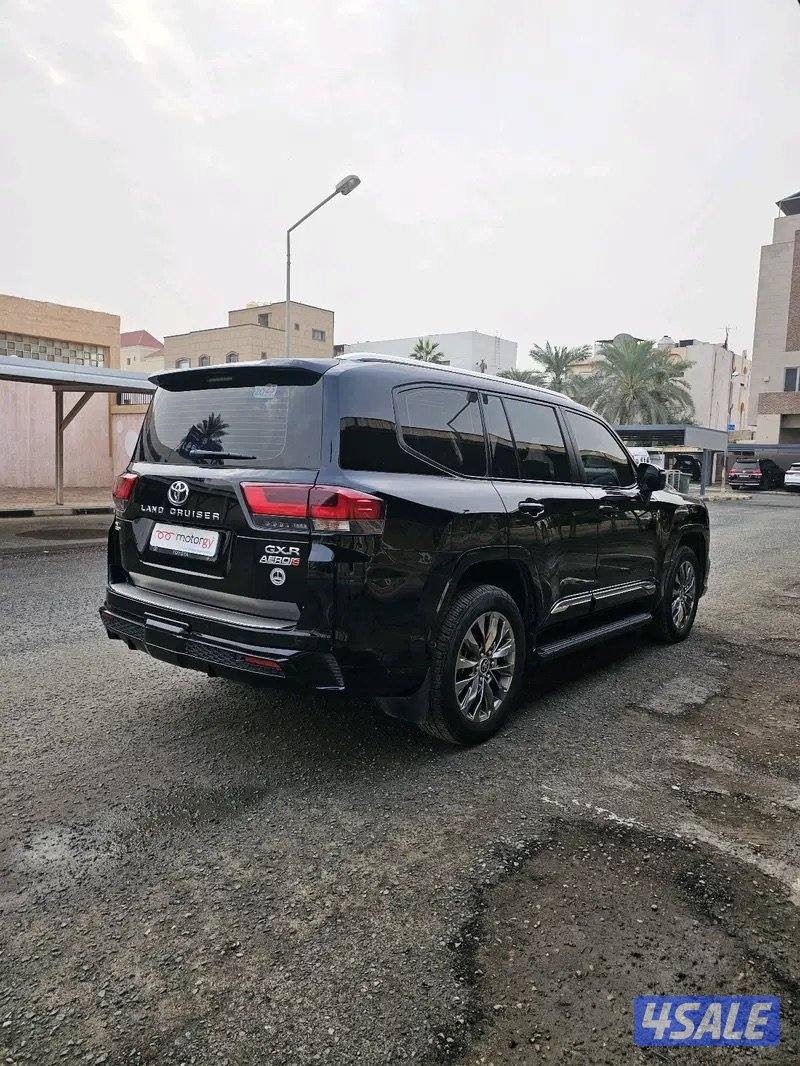 Land Cruiser GXR Aero S 20235