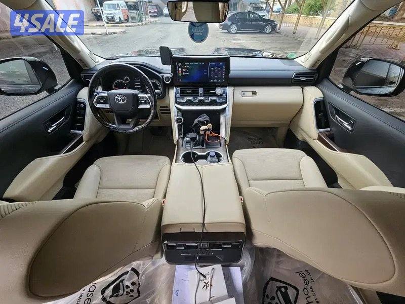 Land Cruiser GXR Aero S 202311