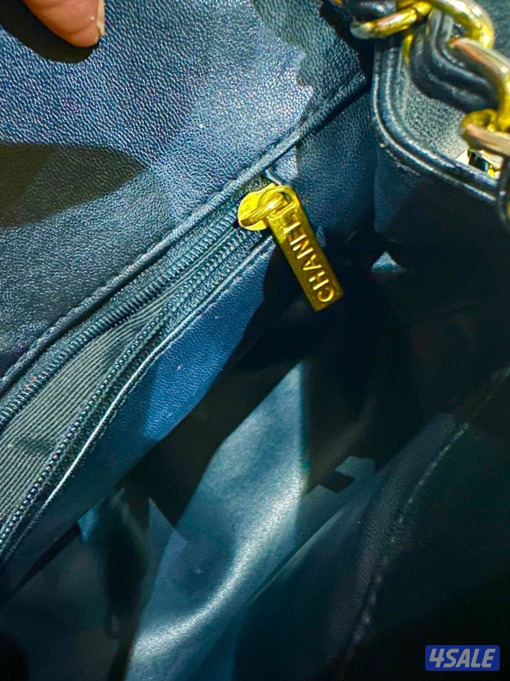 Original bag Chanel with authentic code .used but not abuse0