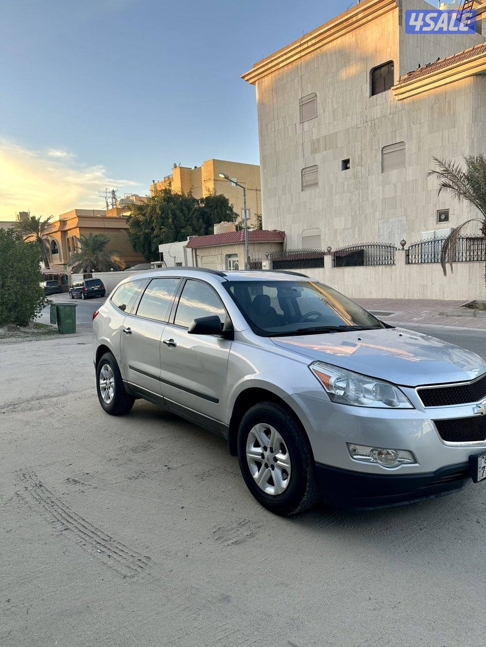 بيع سريع جيب ترافيس مالك اول نظيفة وبحالة ممتازة موديل 20133