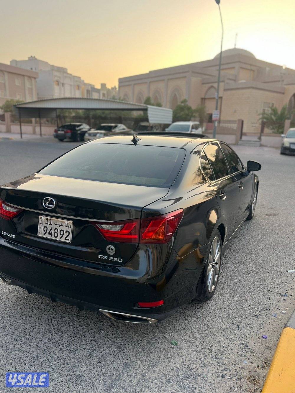 لكزس GS250 العداد قليييل 140 الف3