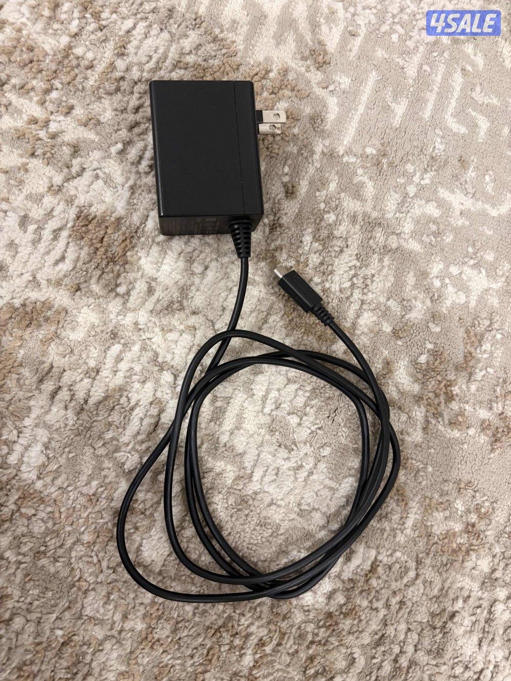 سوتش لايت مستعمل بحالة جيدة مع ذاكرة ١٢٨ جيجا مع شحط بسيط قابل للتفاوض3