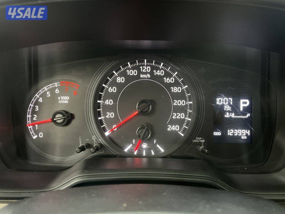 TOYOTA COROLLA 1.6L XLI STD OPTION6