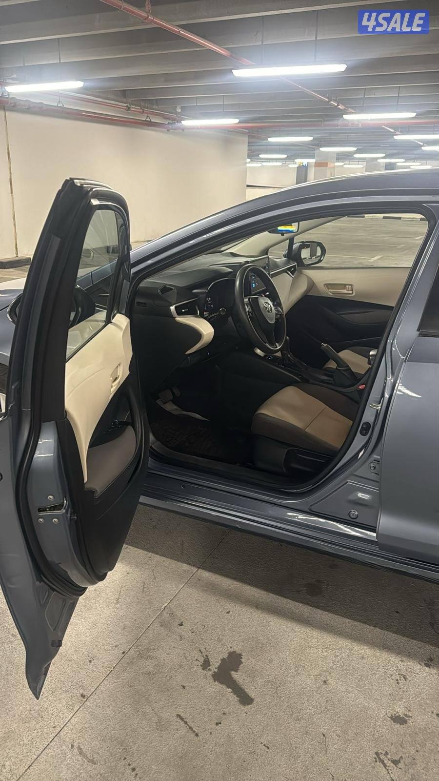 كورولا موديل 2020  عداد الممشى 71 الف مفحوصه بالرمال الذهبية3